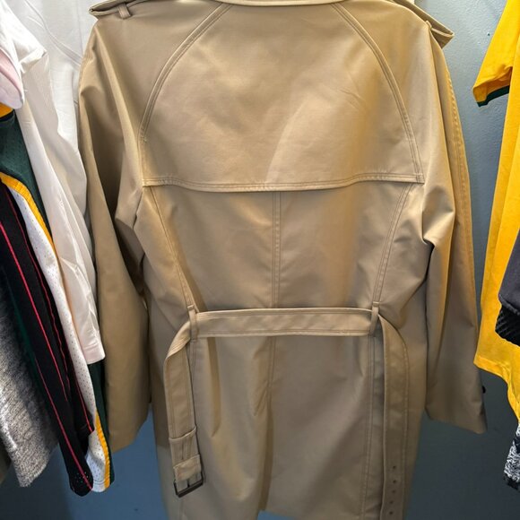 Water-repellent Trench Coat with belt - Picture 3 of 3